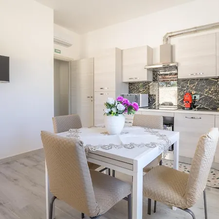 Arjana شقة Camemi